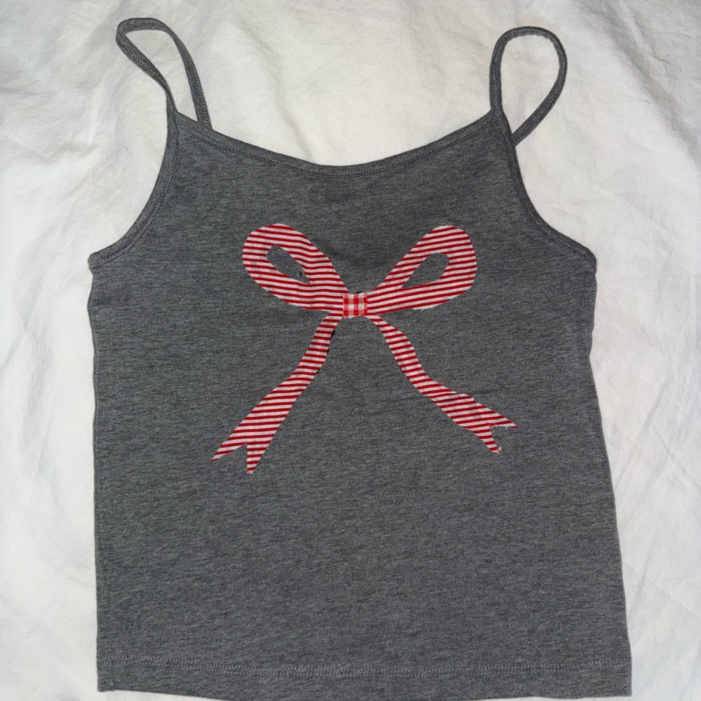 Gray Tank Top with Red Bow Design